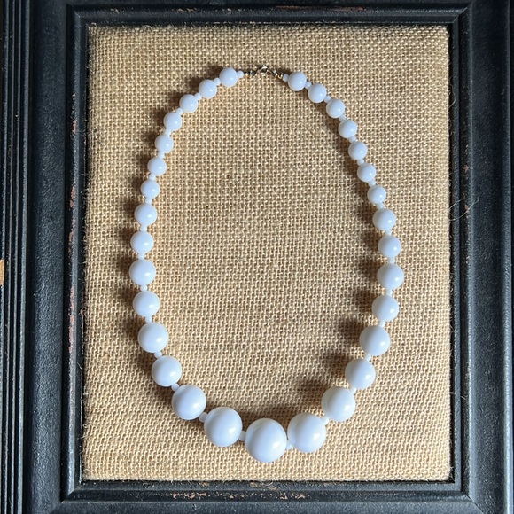 VTG | Costume Jewelry Necklace Bundle - Picture 9 of 14